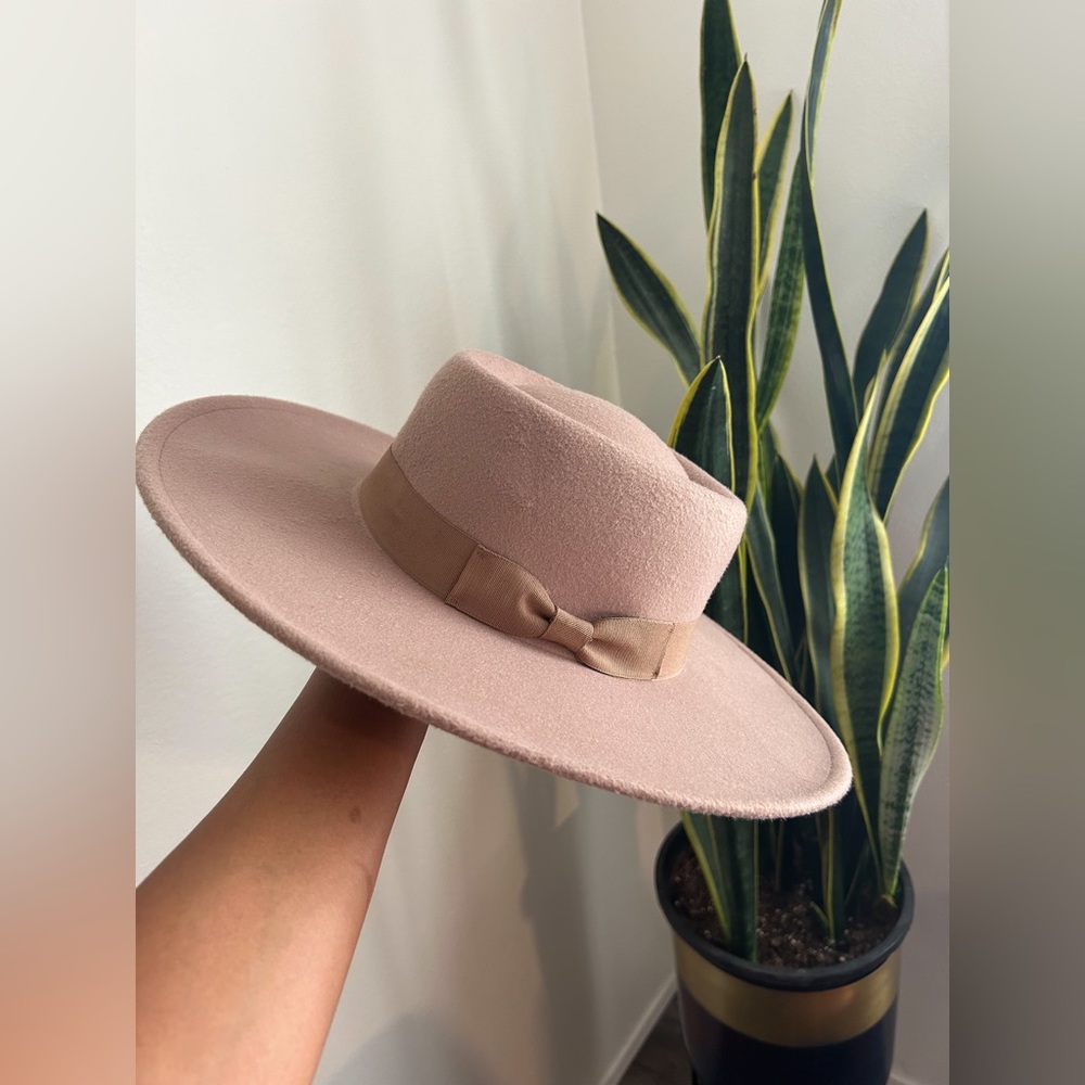 Miss Lola Mauve Color Hat